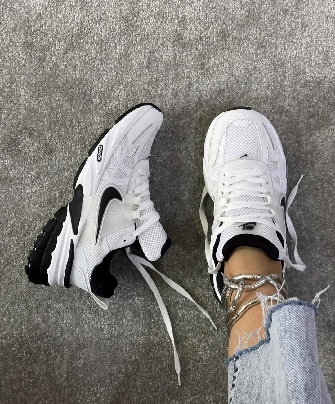 کتونی نایک V2K – سبک، مدرن و مناسب استایل روزمره