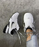 کتونی نایک V2K – سبک، مدرن و مناسب استایل روزمره